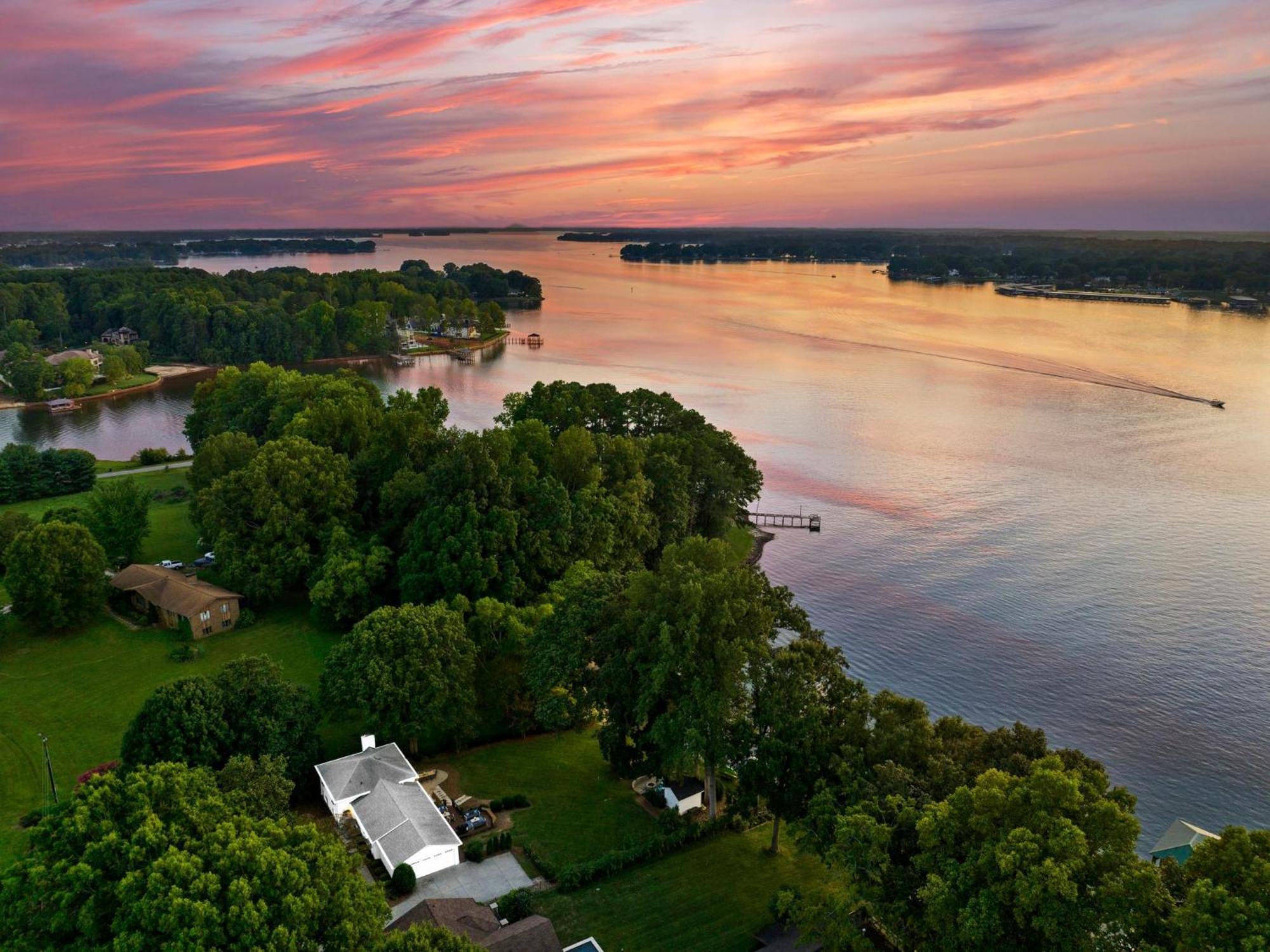 Lakefront Living Mooresville Exterior foto